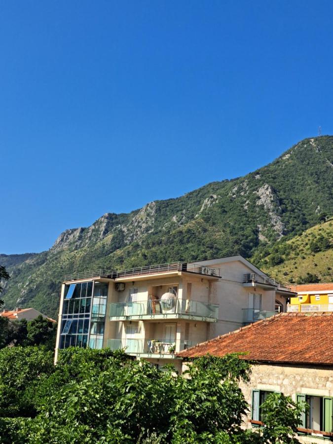 Apartments With Sea View In Prcanj Kotor Dış mekan fotoğraf