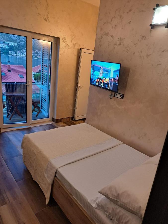 Apartments With Sea View In Prcanj Kotor Dış mekan fotoğraf
