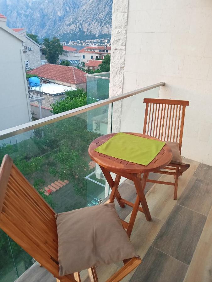 Apartments With Sea View In Prcanj Kotor Dış mekan fotoğraf